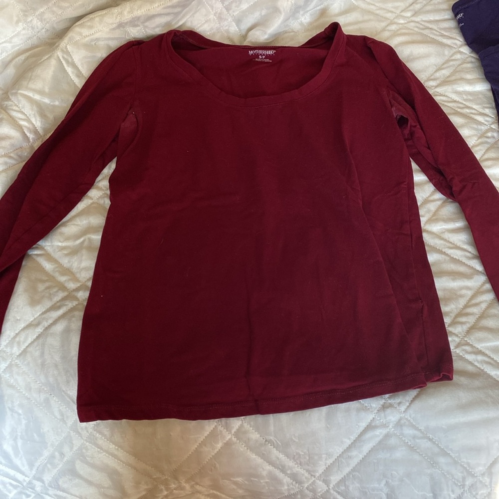 🤰🏼 5/$25 Maternity Layering Tops - Picture 2 of 9